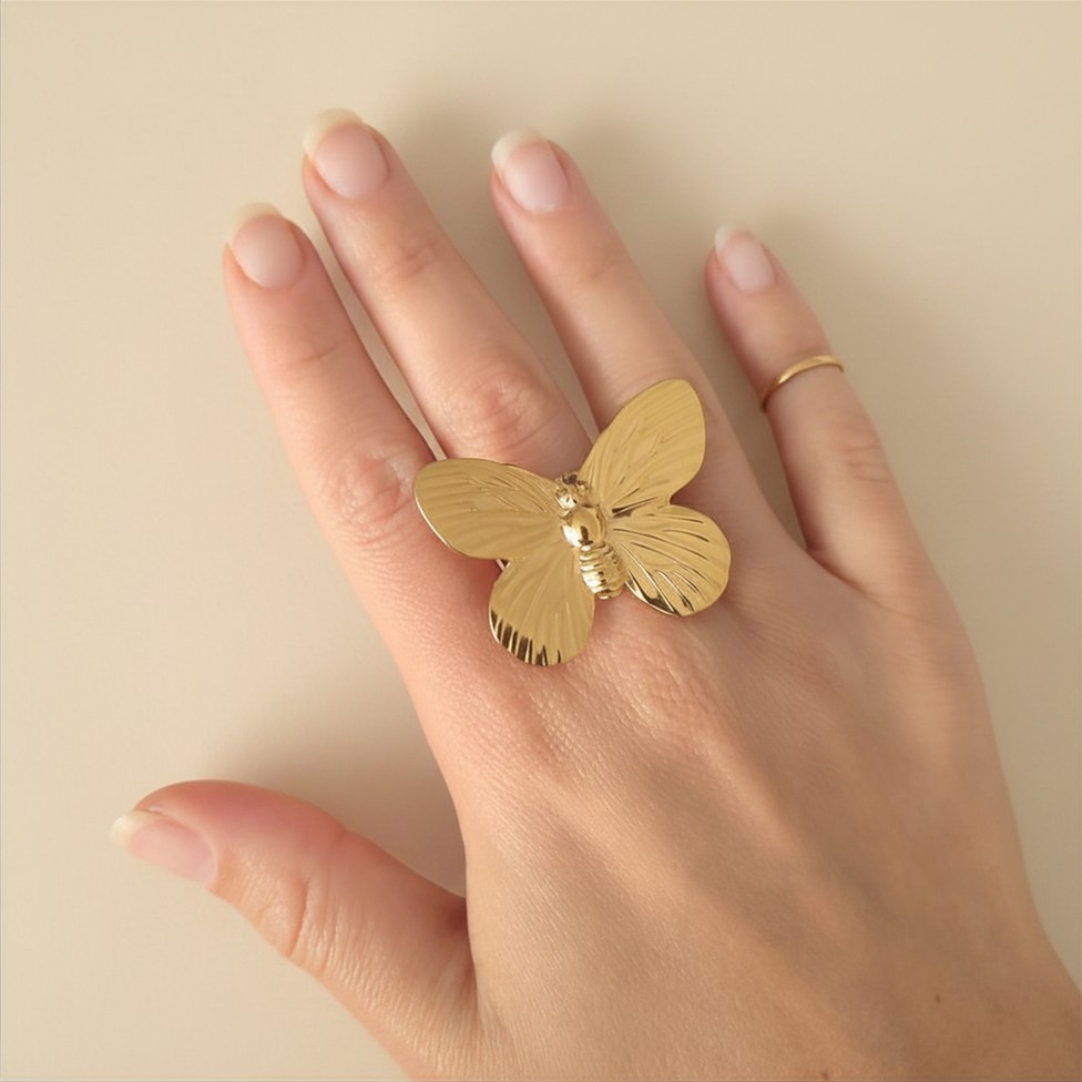 Bague Papillon Aurora 2 Bague Papillon Aurora portée