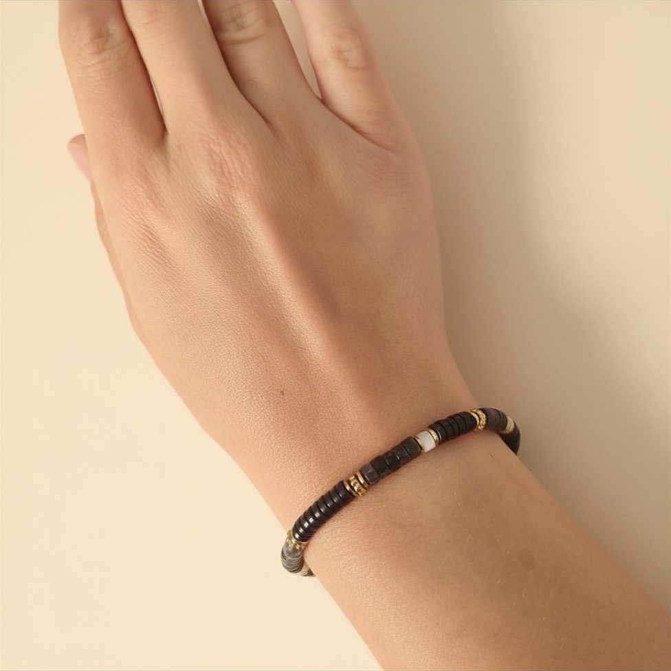 Bracelet Ombre Lunaire 2 Bracelet Ombre Lunaire porté