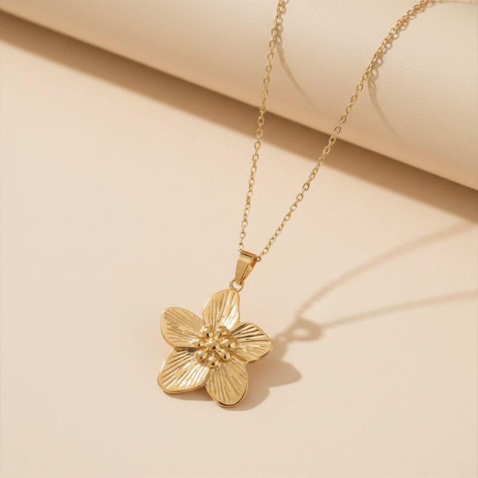 Collier Flora 1 Collier Flora
