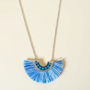 Collier Ikita argenté à franges bleues